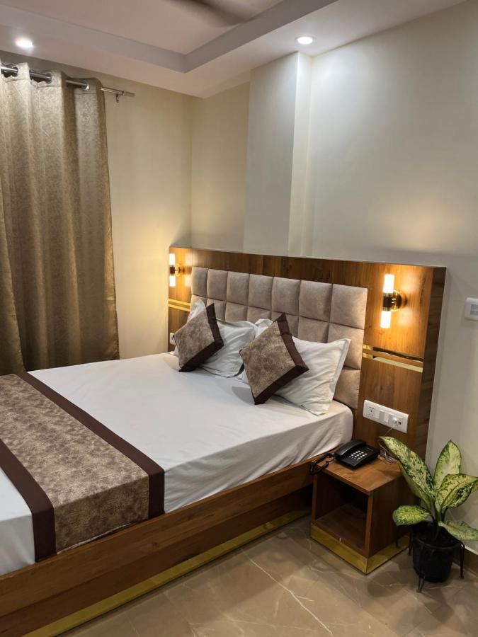 Hotel Mahalaxmi Deluxe Νέο Δελχί Εξωτερικό φωτογραφία
