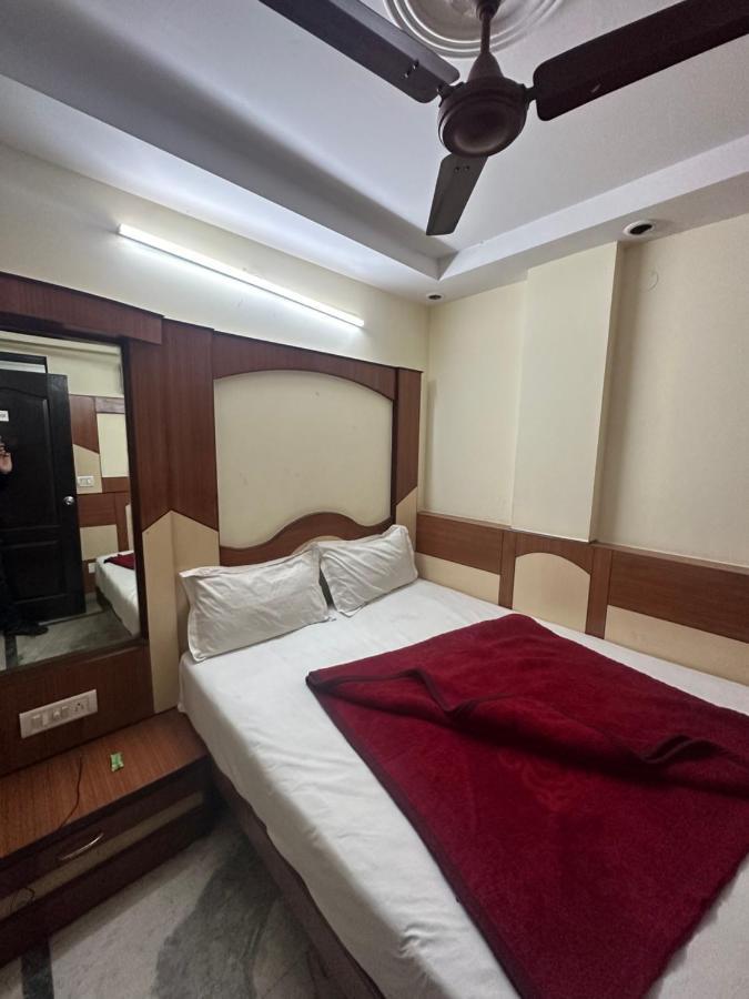 Hotel Mahalaxmi Deluxe Νέο Δελχί Εξωτερικό φωτογραφία