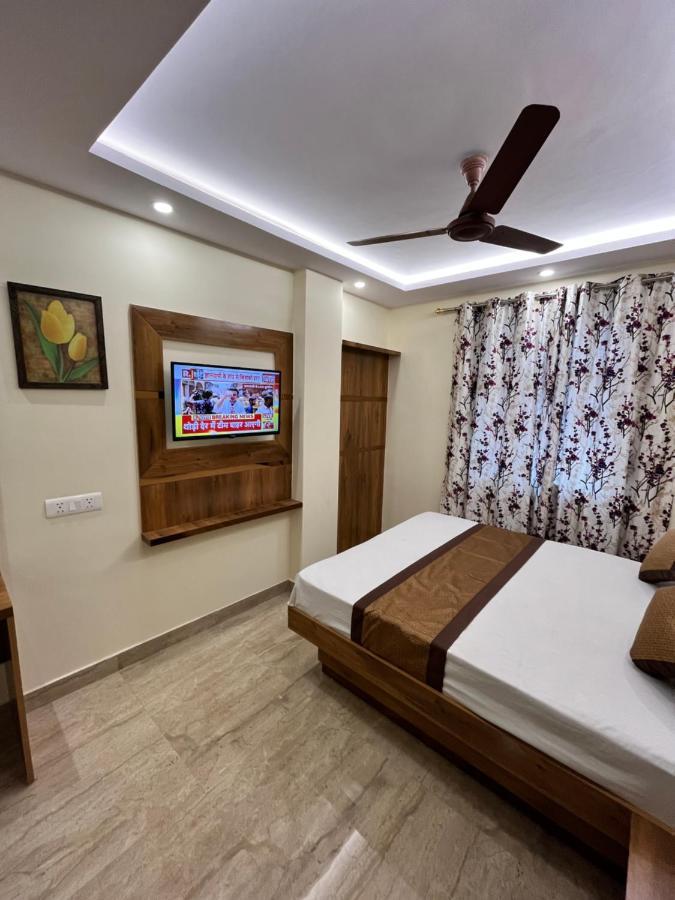 Hotel Mahalaxmi Deluxe Νέο Δελχί Εξωτερικό φωτογραφία